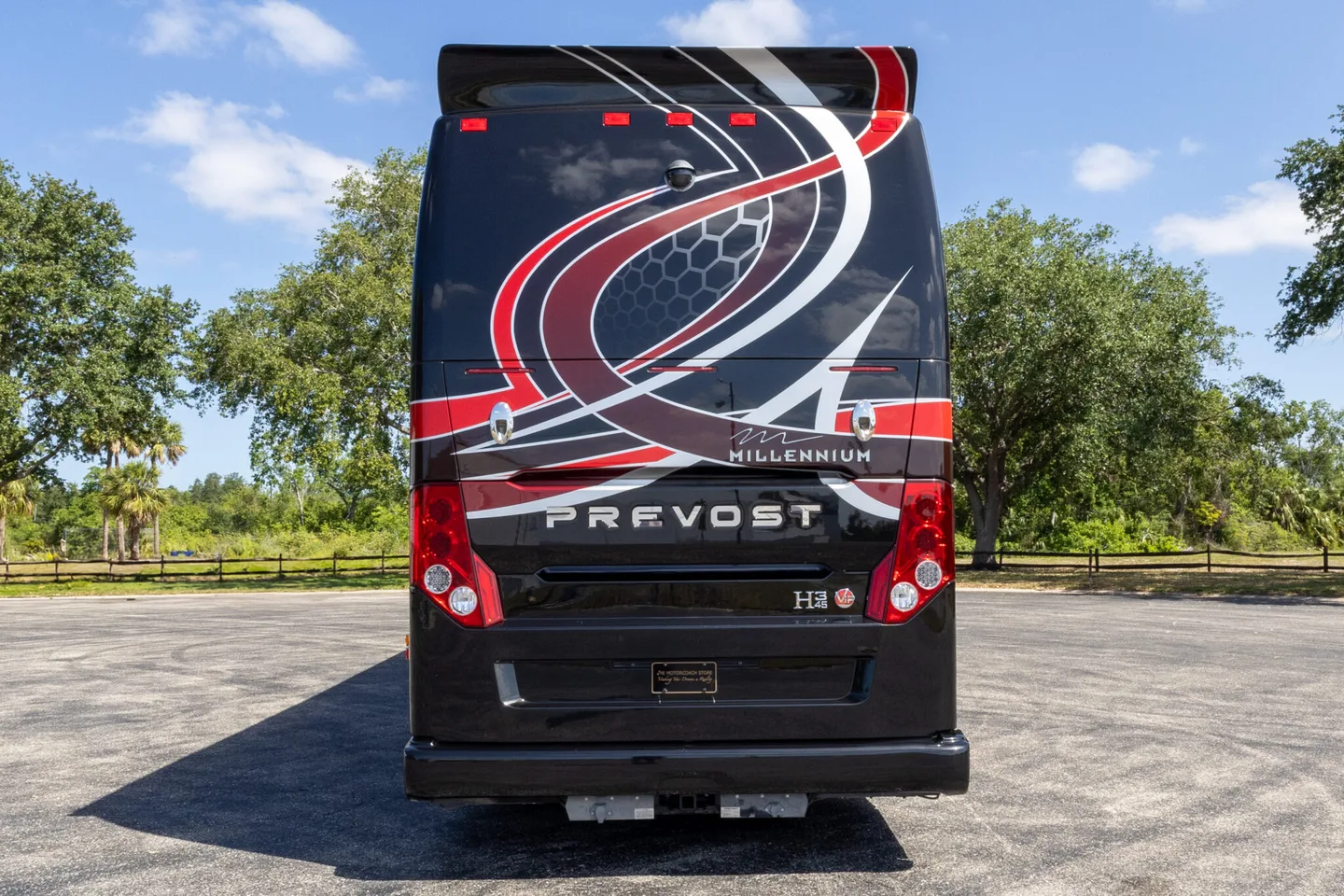2018 Prevost Millenium H3-45