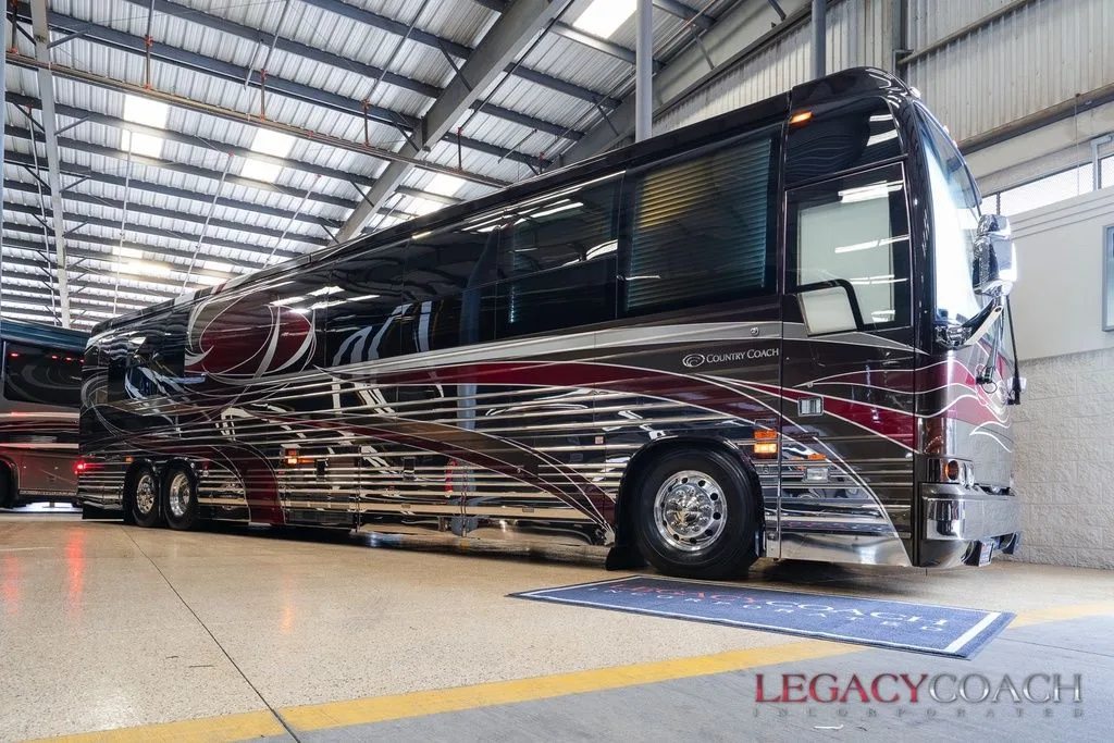 2008 Prevost Country Coach XLII – Double Slide