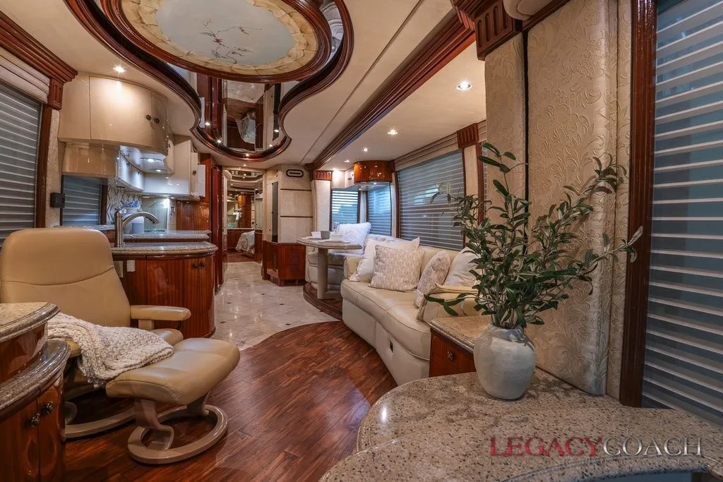 2005 Prevost Liberty Elegant Lady H3-45 – Double Slide