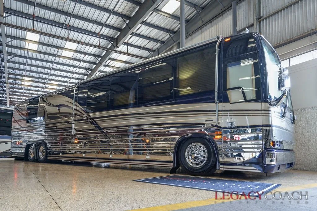 2001 Prevost Country Coach XLII - Non-Slide