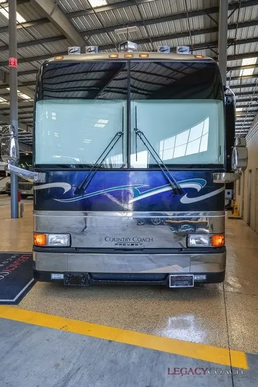 2002 Country Coach XLII – Double Slide