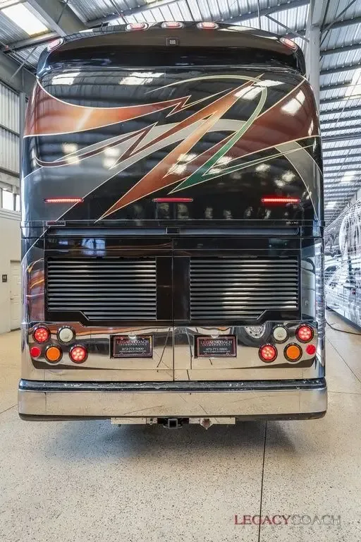 2006 Country Coach XLII – Double Slide