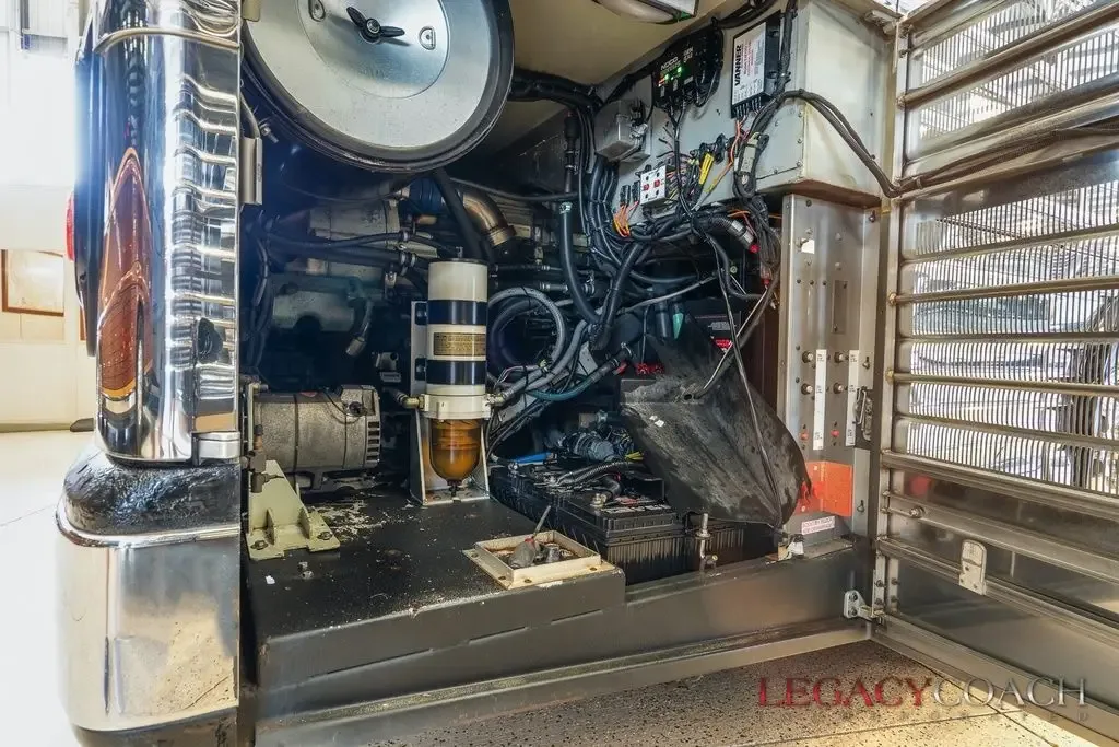 2006 Country Coach XLII – Double Slide