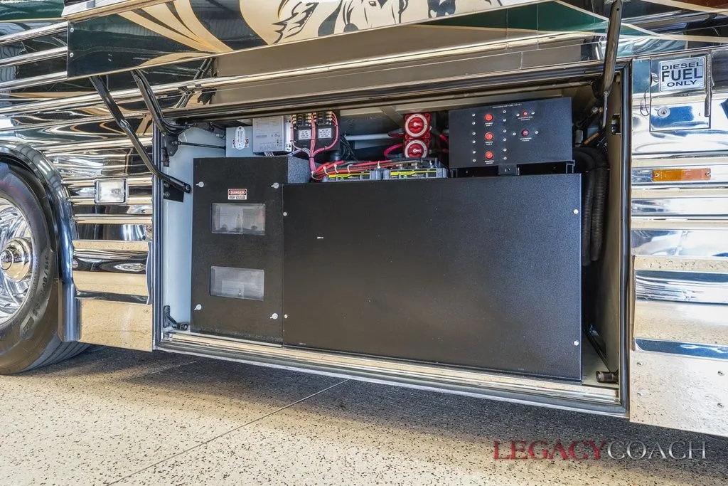 2006 Country Coach XLII – Double Slide