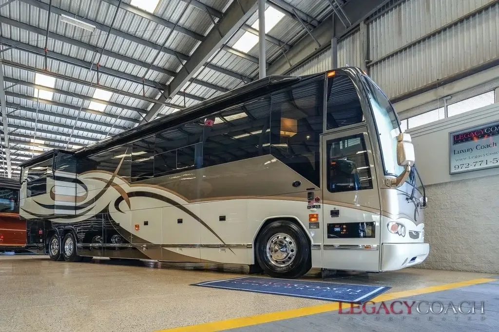 2007 Featherlite H3-45 Prevost motorcoach exterior - TRIPLE SLIDE, 1 miles