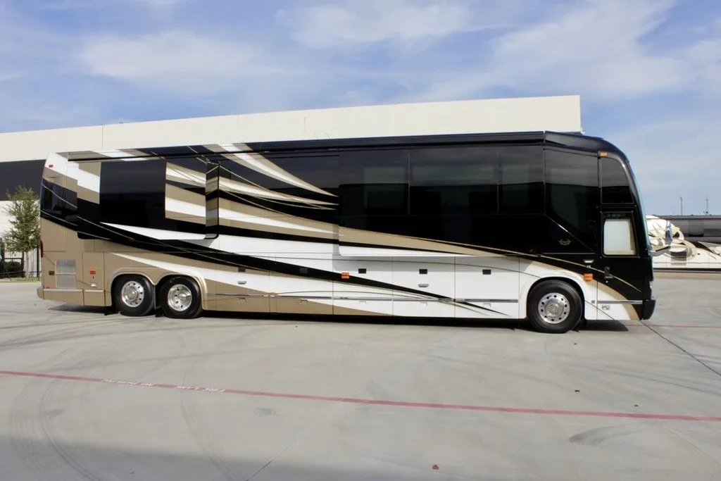 2019 Prevost Marathon H3-45 Quad Slide