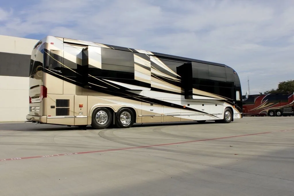 2019 Prevost Marathon H3-45 Quad Slide