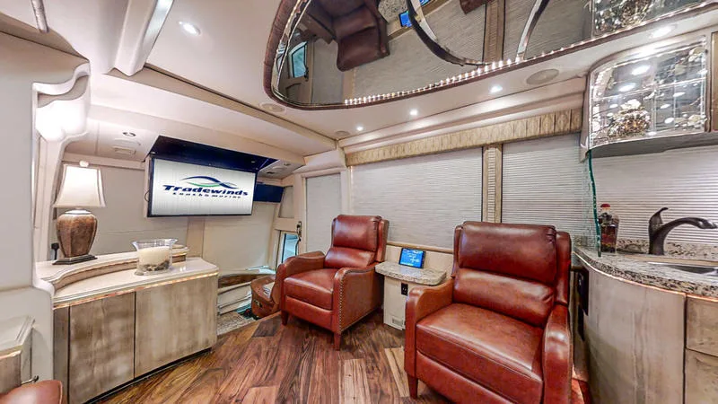 2005 Prevost Millennium H3-45