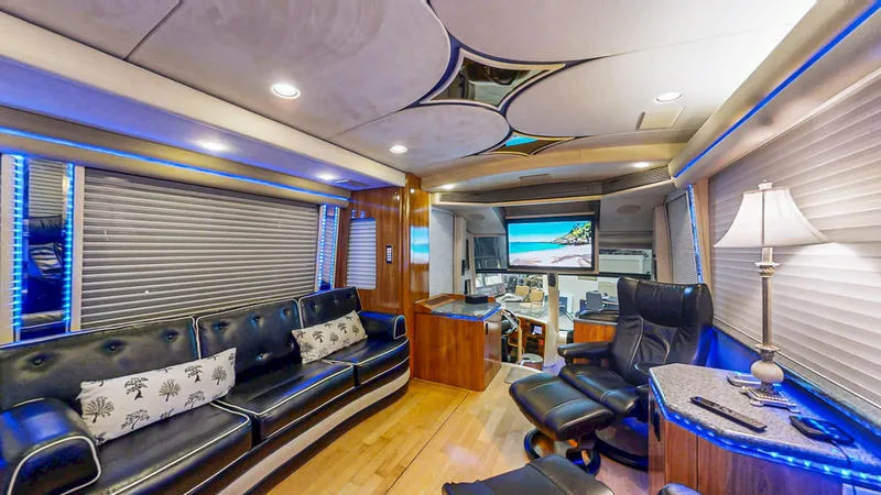 2001 Marathon Prevost H3-45