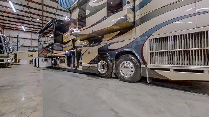2008 Featherlite H3-45 – Double Slide