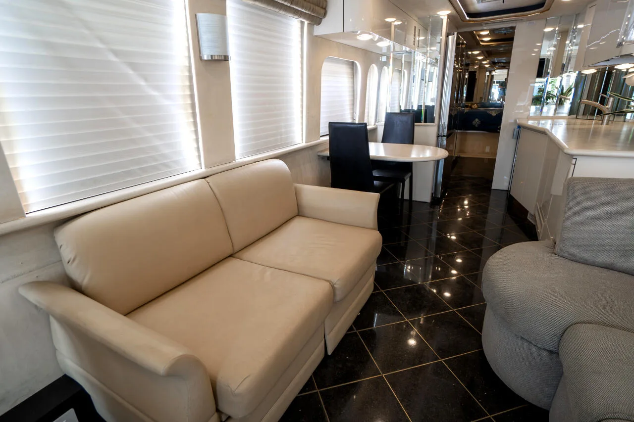 1996 Prevost Country Coach 40 XL