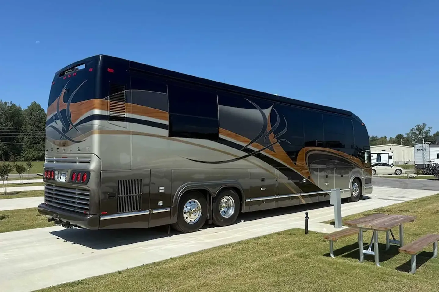 2009 Marathon H3-45 Double Slide