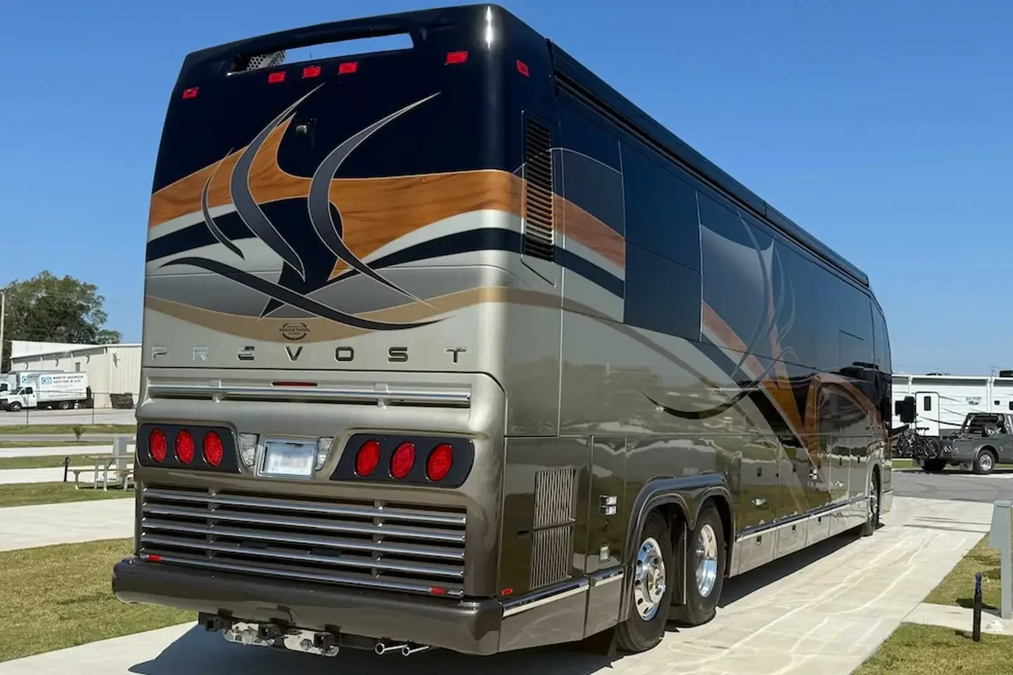 2009 Marathon H3-45 Double Slide