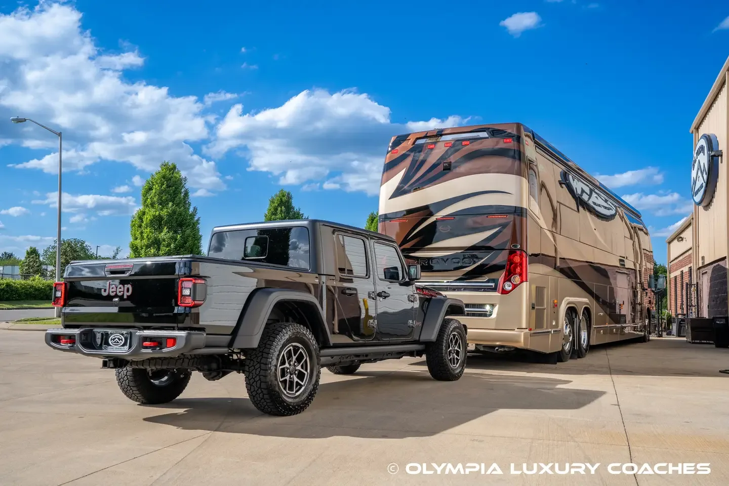 2019 Marathon H3-45 Double Slide