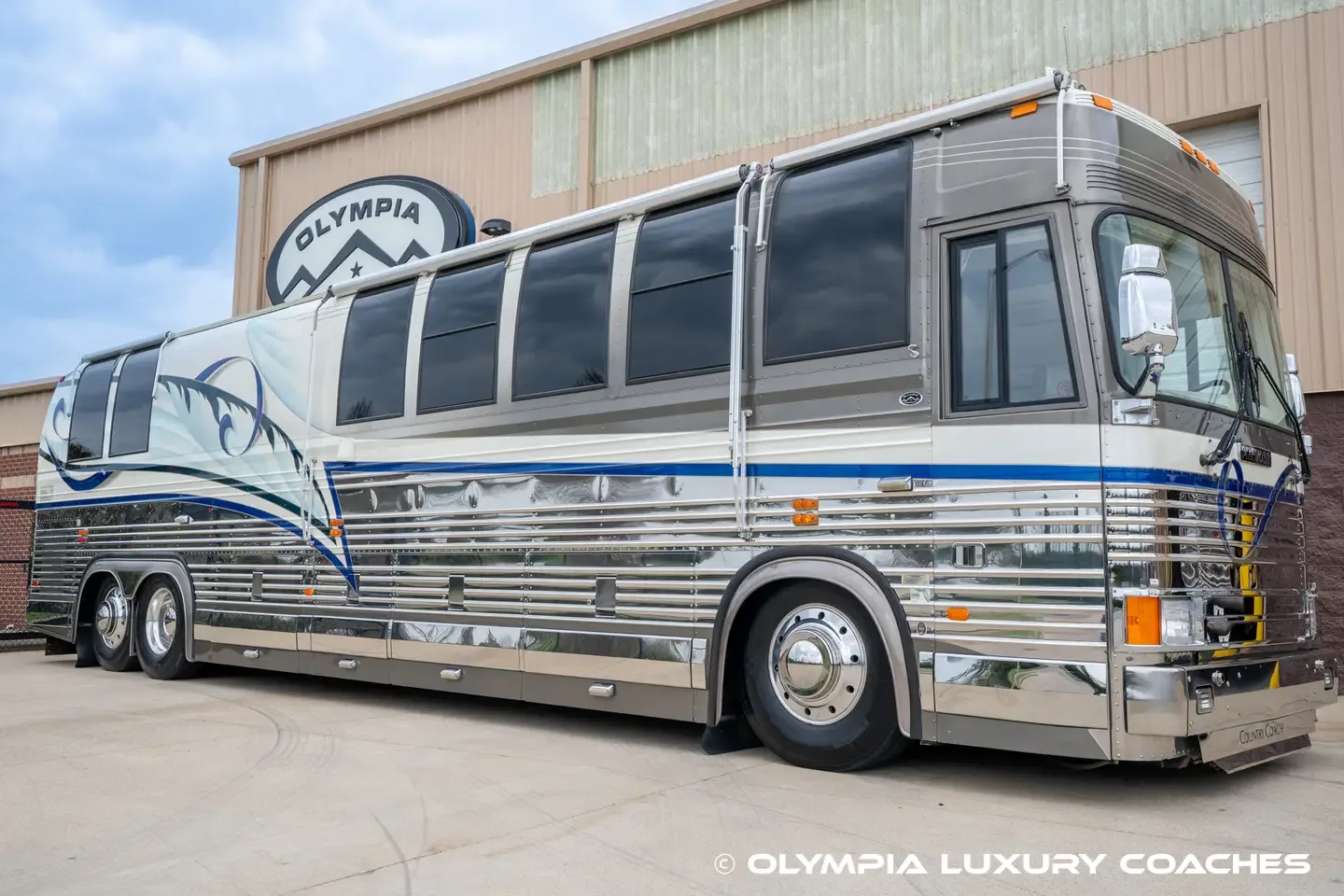 1997 Country Coach XL : Non-Slide