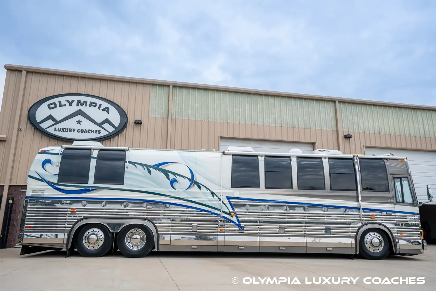 1997 Country Coach XL : Non-Slide