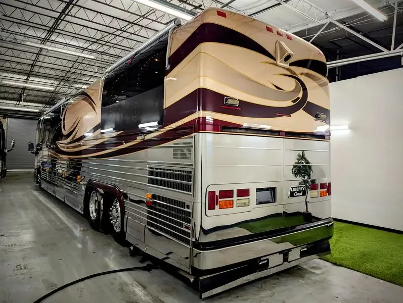 2002 Prevost XLII Liberty Elegant Lady Single Slide