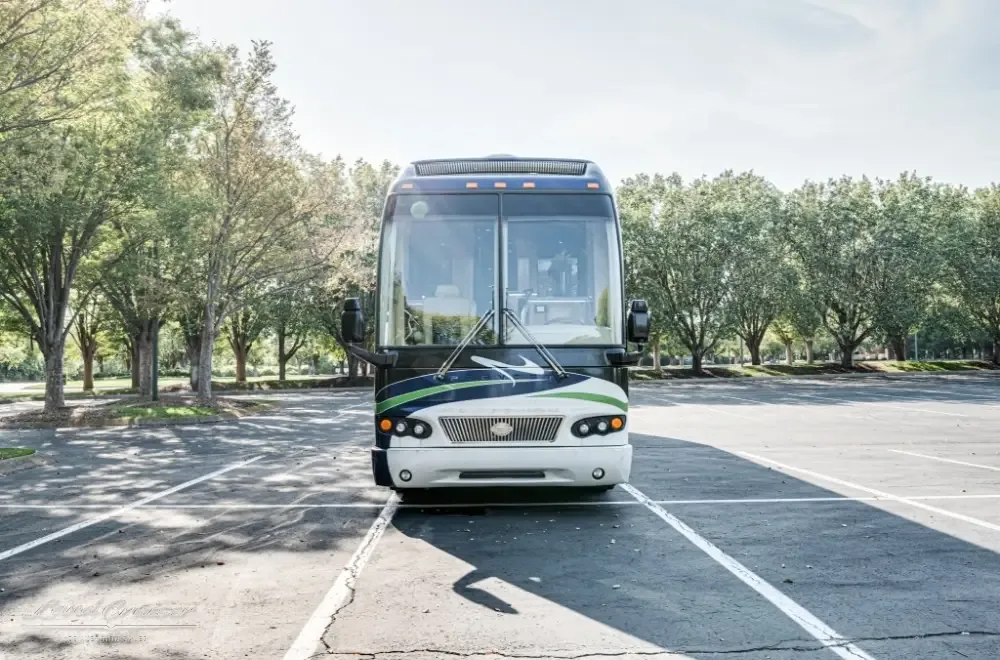 2009 Marathon H3-45 interior - photo 7 of 14