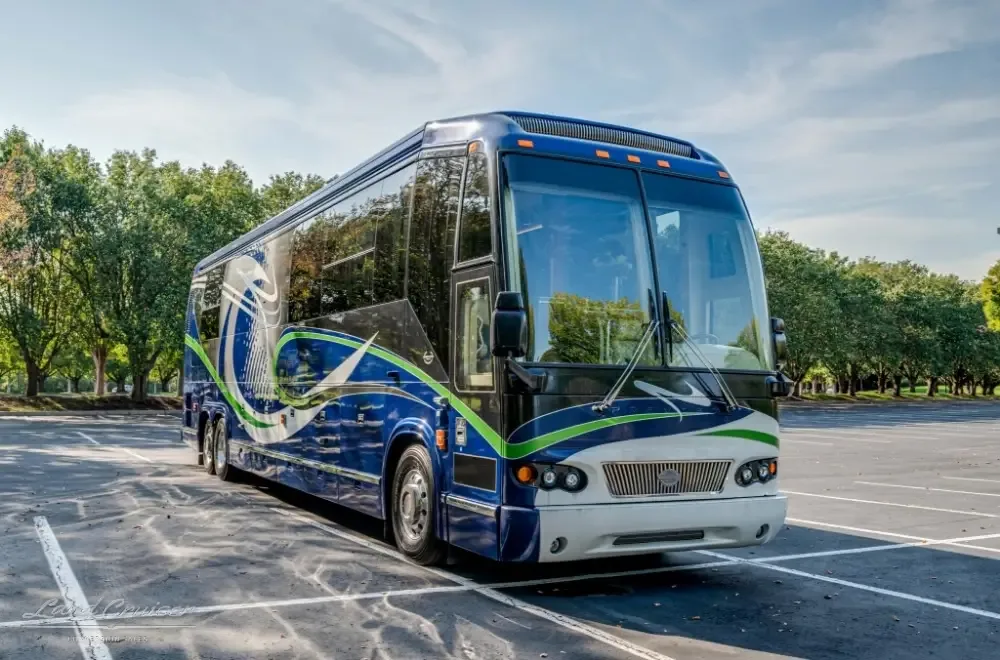 2009 Marathon H3-45 interior - photo 8 of 14