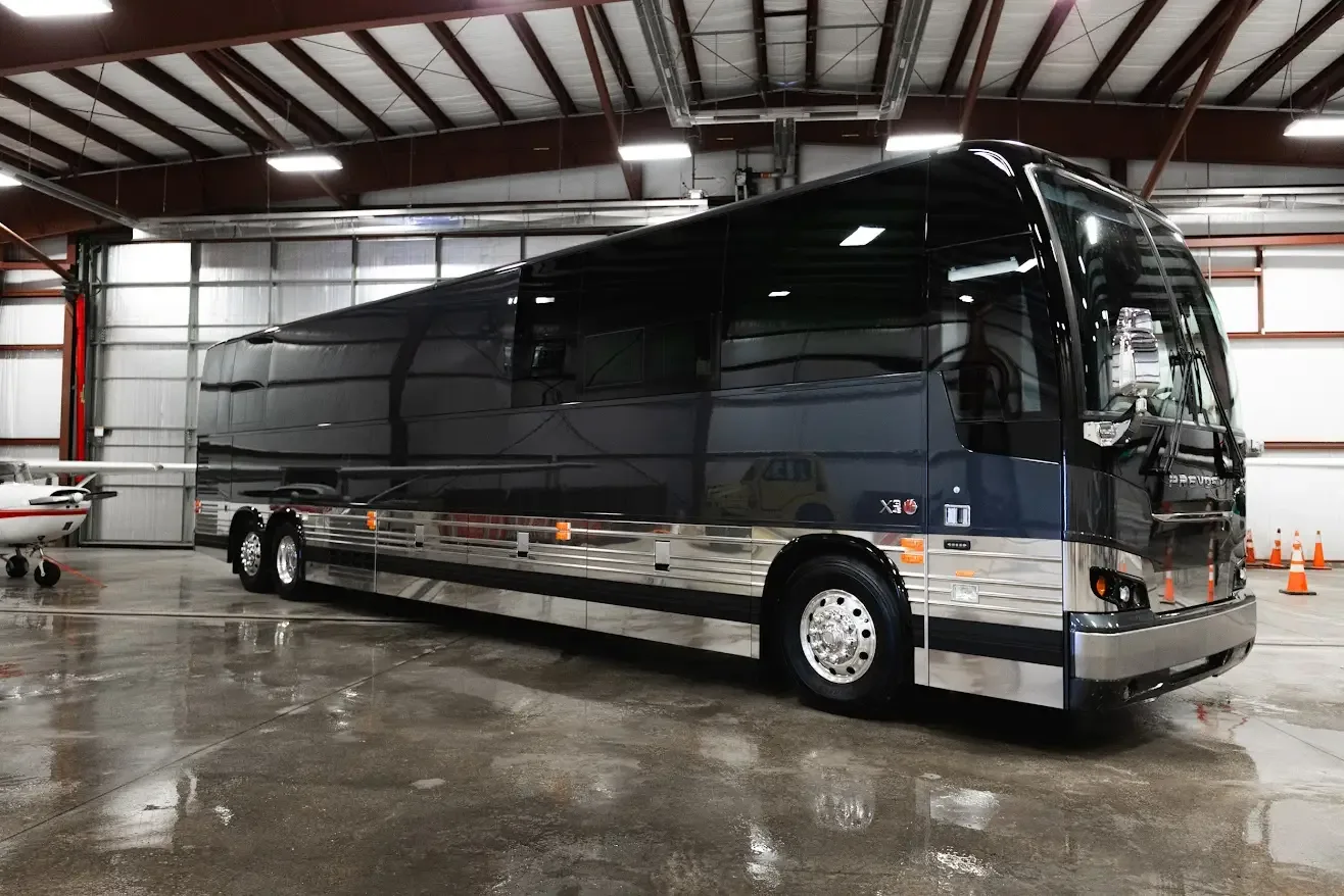 2026 NIX Coach Interiors 12 bunk entertainer with shower