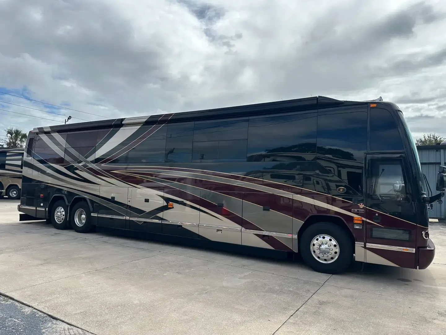 2005 Featherlite H3-45 : Double Slide