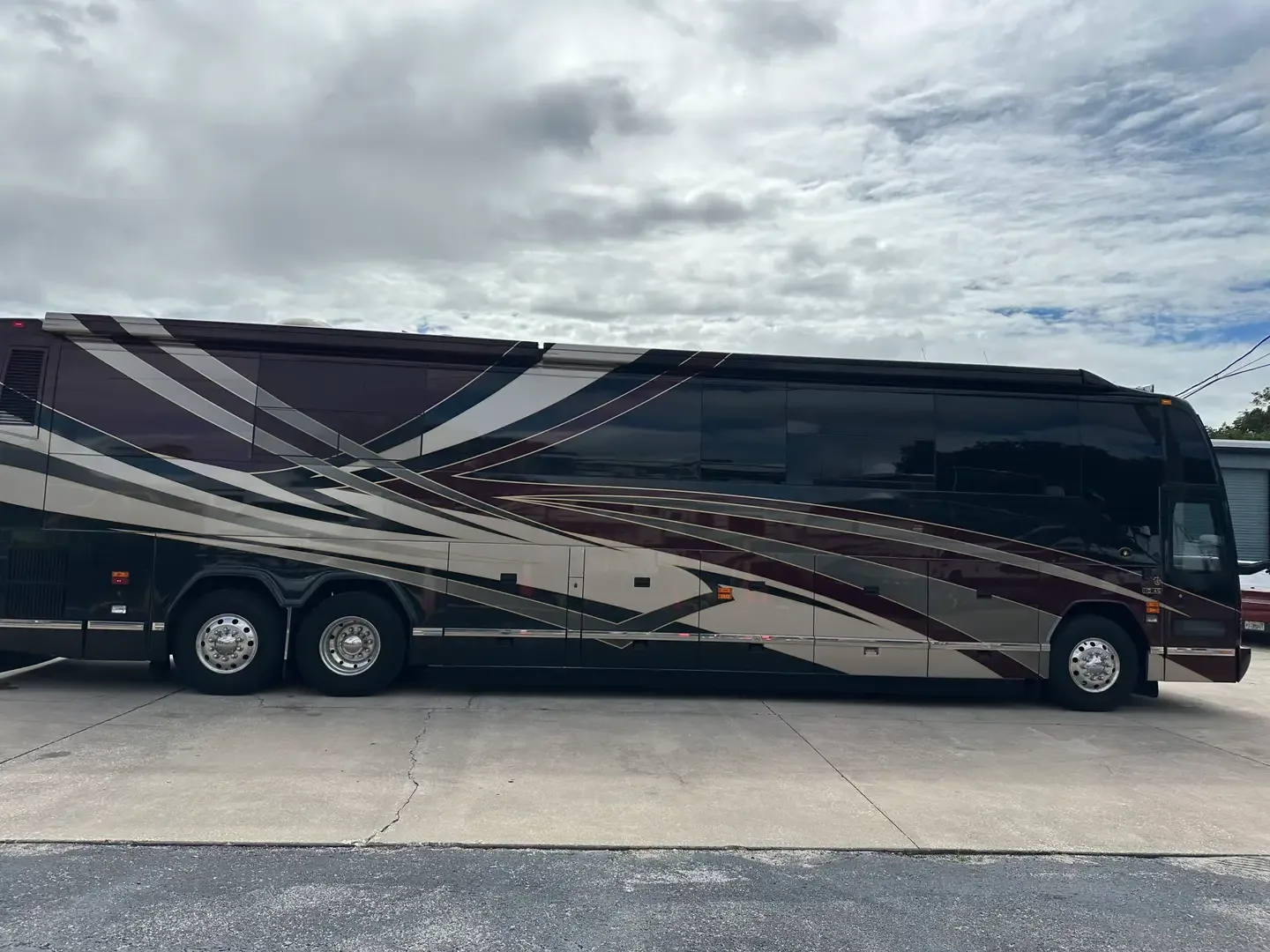 2005 Featherlite H3-45 : Double Slide