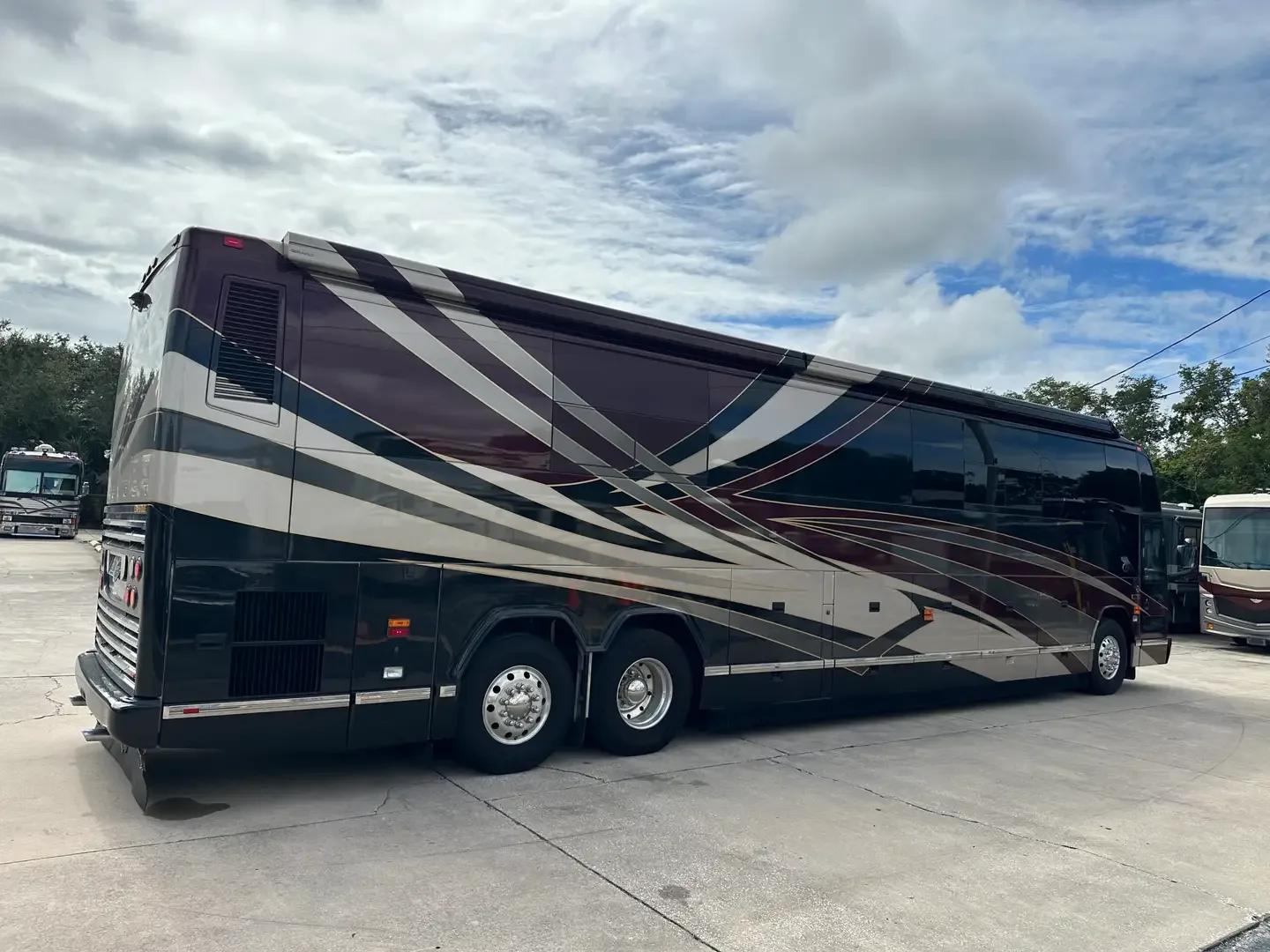 2005 Featherlite H3-45 : Double Slide