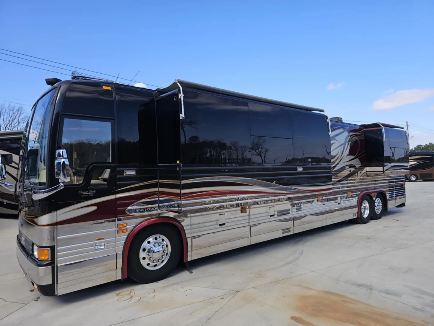 2005 Liberty XLII interior - photo 2 of 6