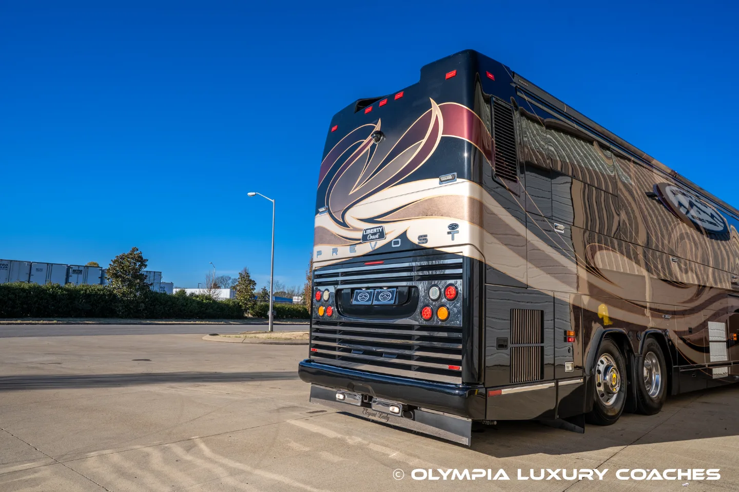 2009 Liberty H3-45 interior - photo 8 of 46