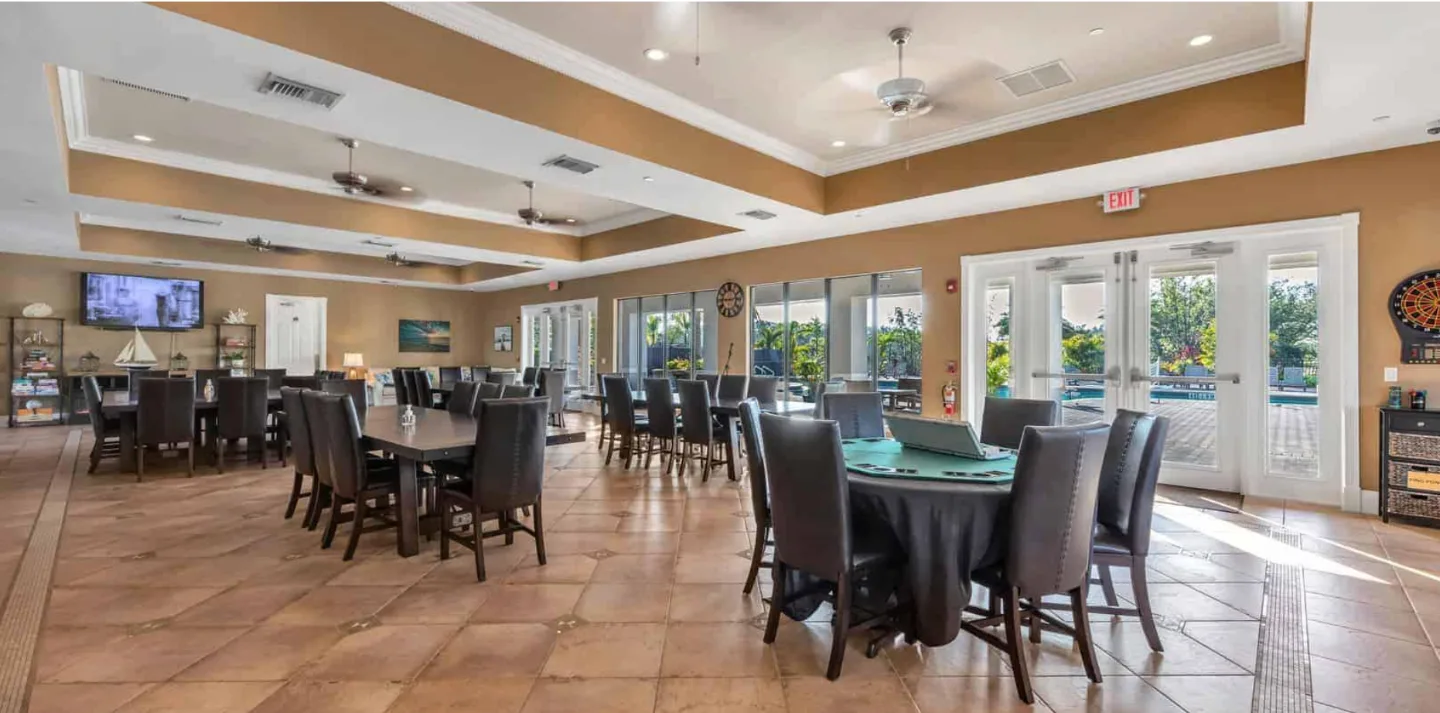 Golden Palms Luxury Motorcoach Resort - photo 7 of 7