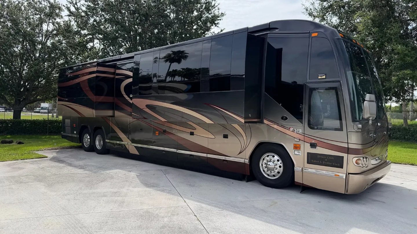 2009 Featherlite H3-45 : Quad Slide
