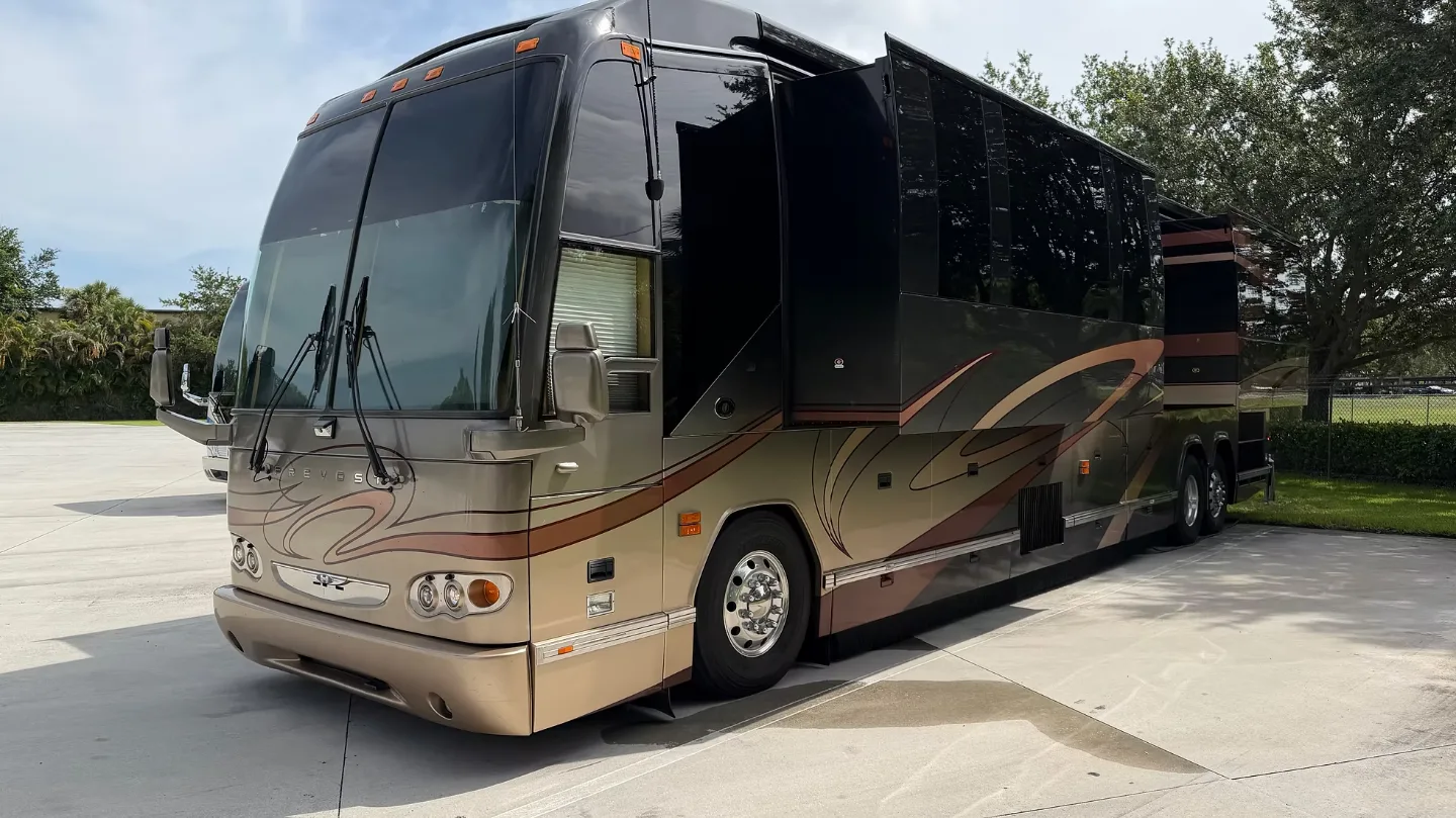 2009 Featherlite H3-45 : Quad Slide