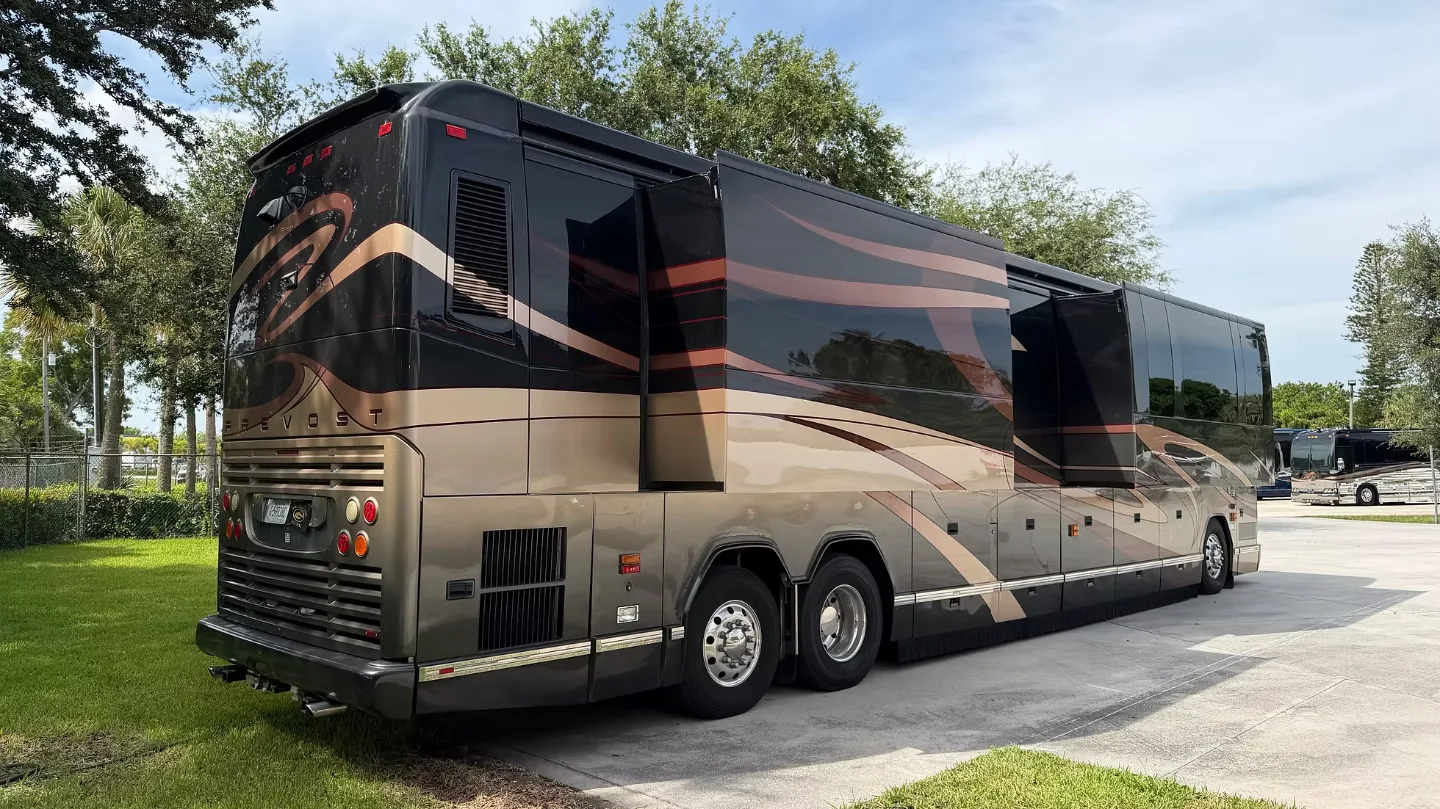 2009 Featherlite H3-45 : Quad Slide