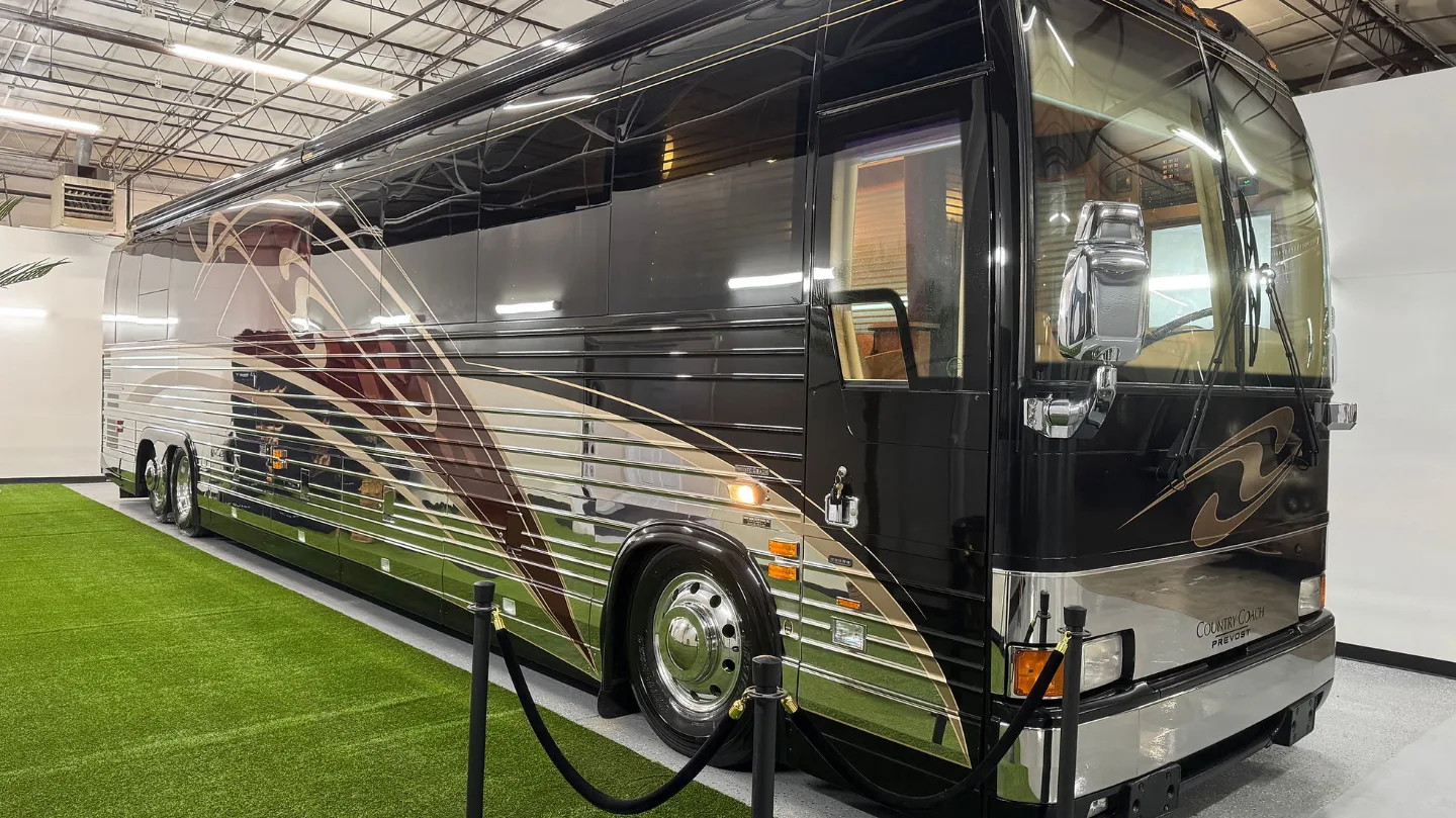 2003 Country Coach XLII : Double Slide