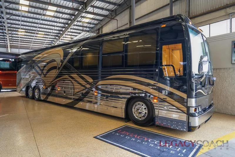 2005 Millennium XLII Prevost motorcoach exterior - DOUBLE SLIDE, 166,611 miles
