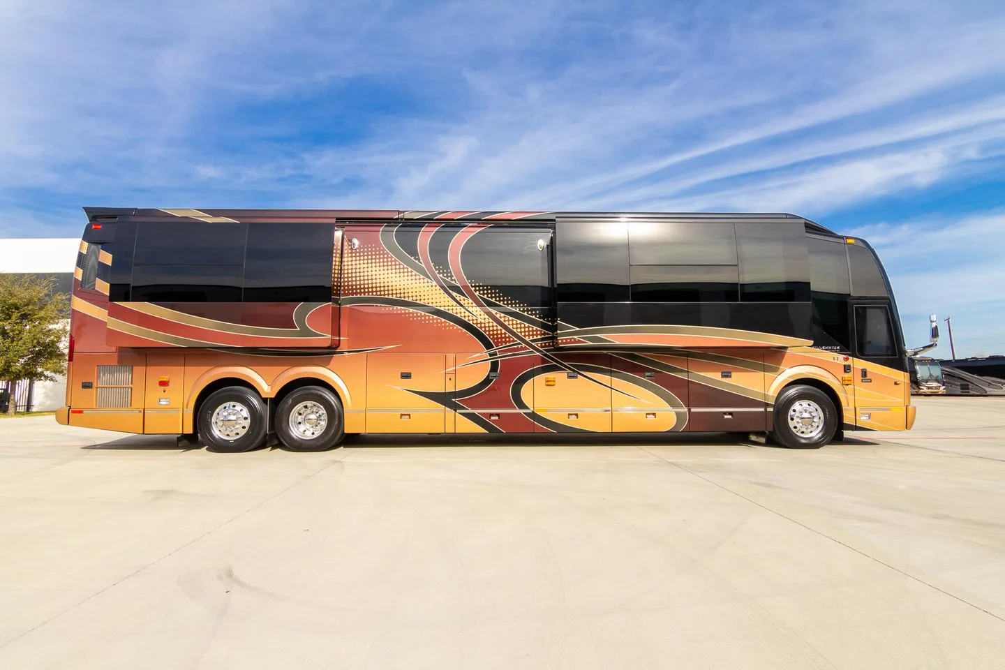 2017 OTHER H3-45 Prevost motorcoach exterior - DOUBLE SLIDE, 0 miles