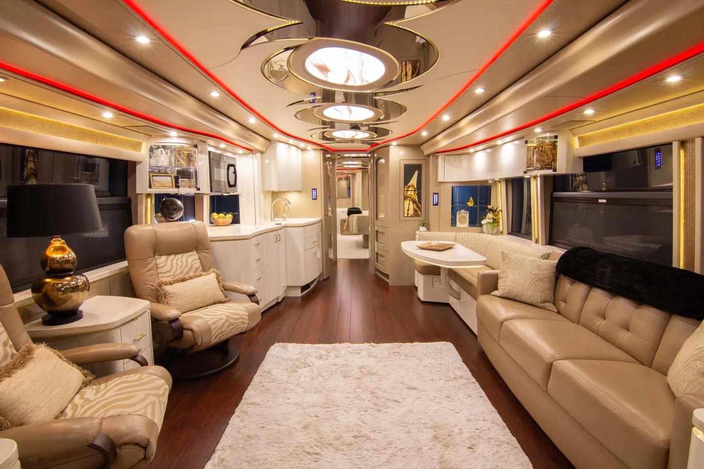 2016 Marathon H3-45 interior - photo 2 of 55