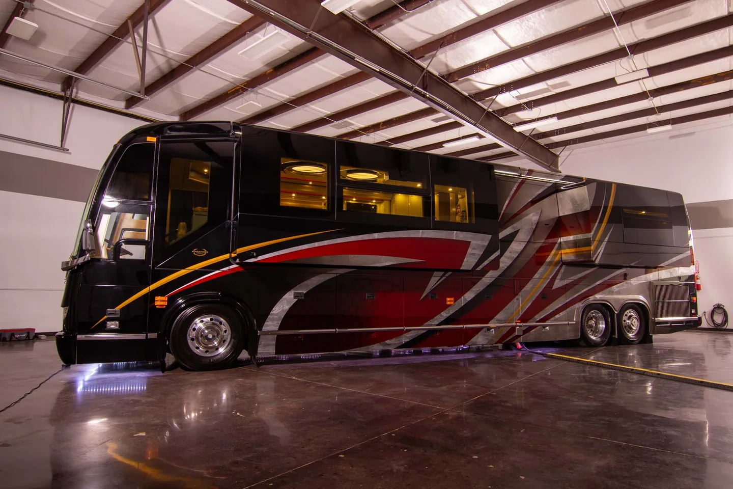 2016 Marathon H3-45 interior - photo 7 of 55