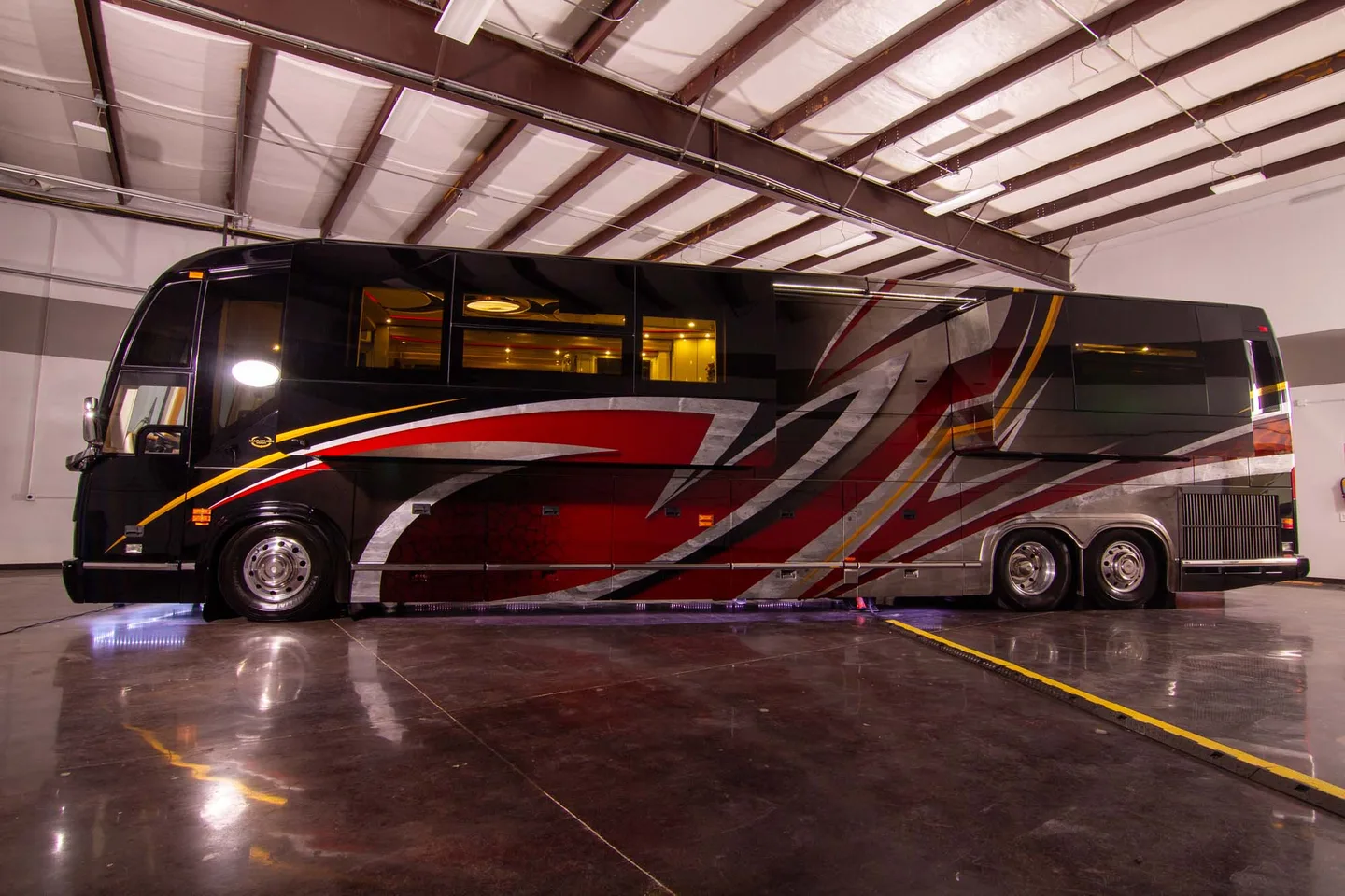 2016 Marathon H3-45 interior - photo 8 of 55