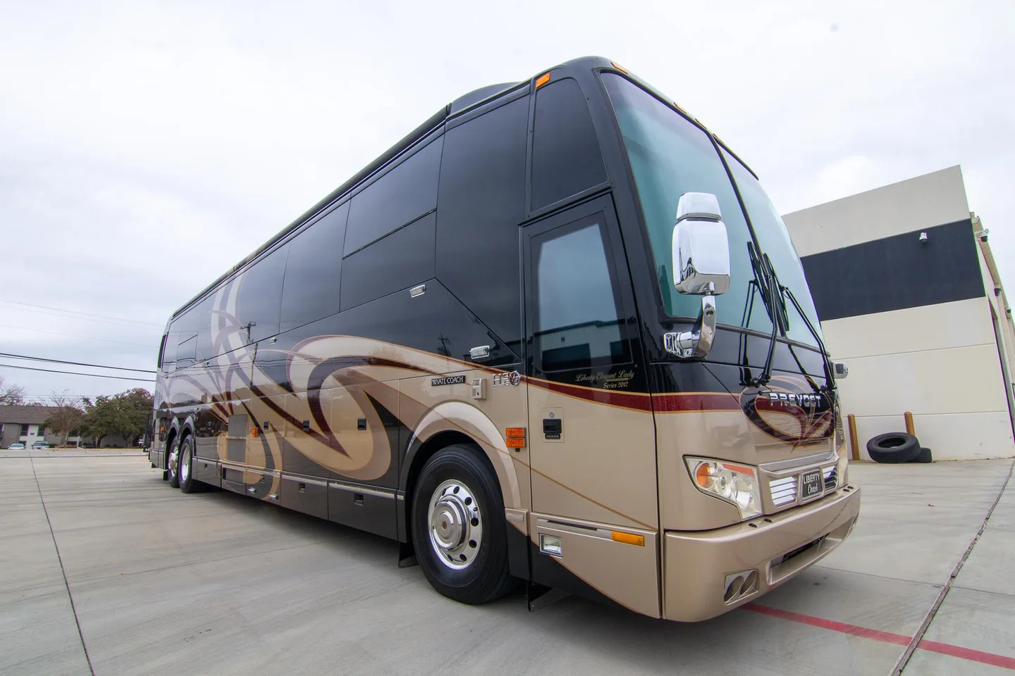 2012 Liberty H3-45 interior - photo 6 of 61