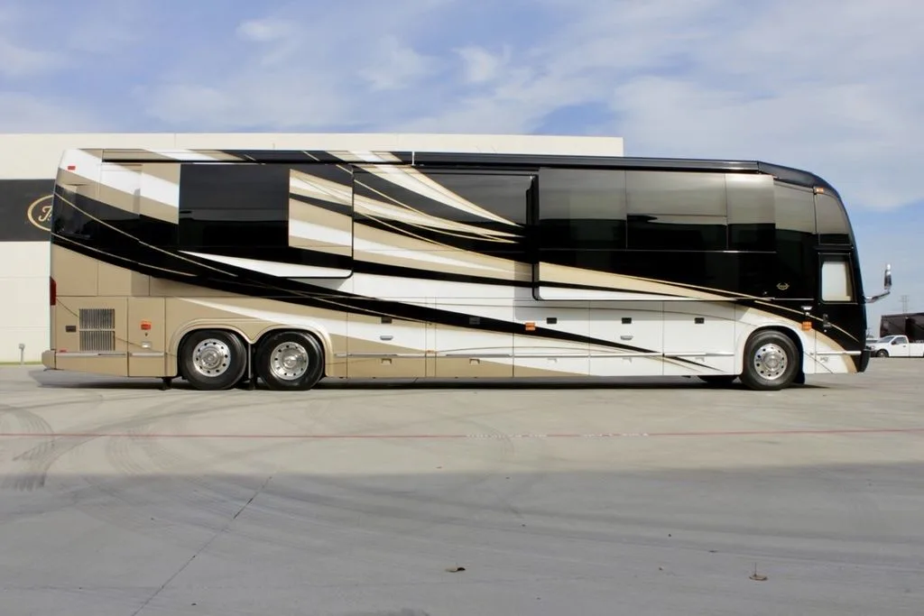 2019 Prevost Marathon H345 QS