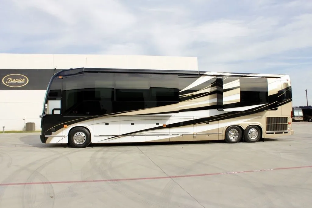 2019 Prevost Marathon H345 QS
