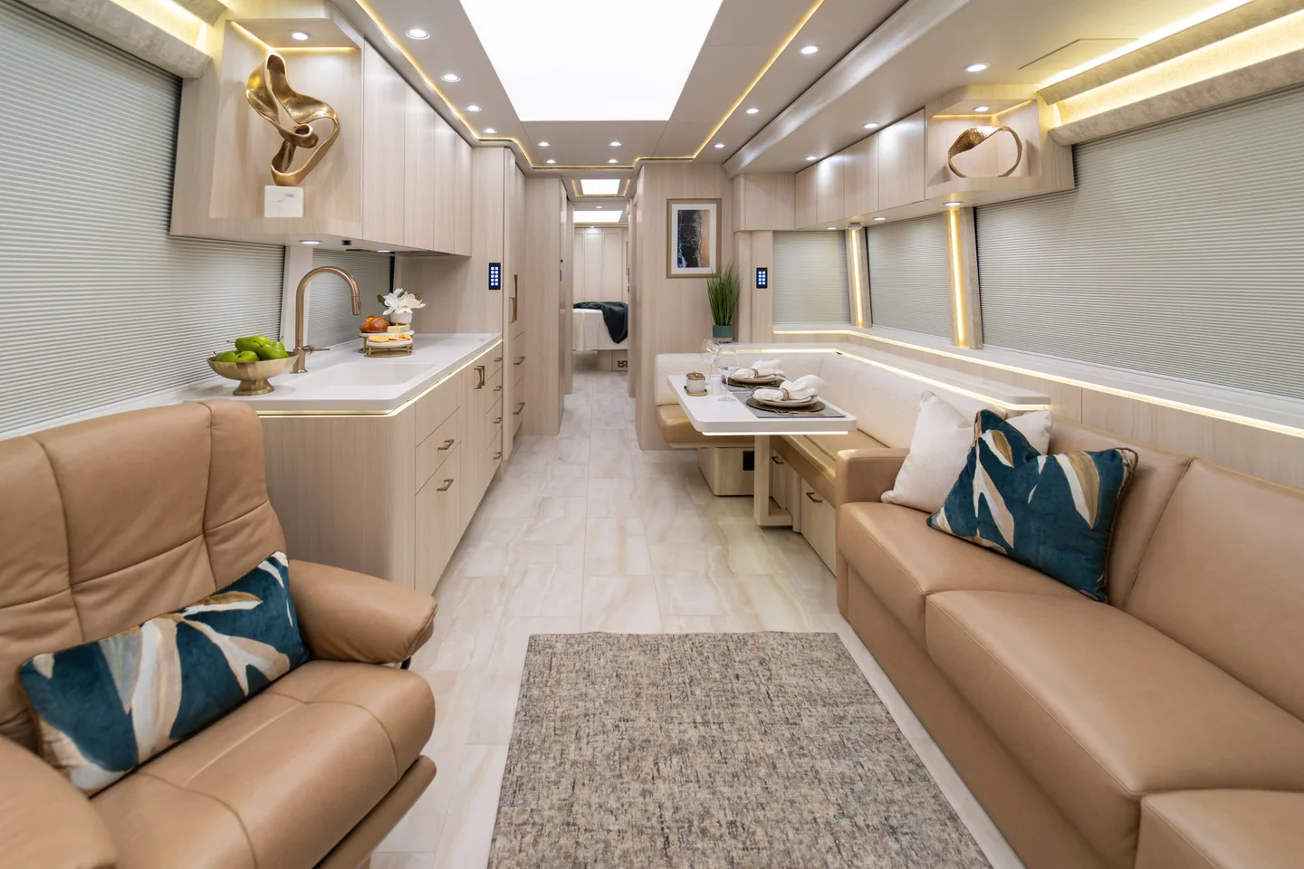 2024 Marathon H3-45 interior - photo 2 of 46