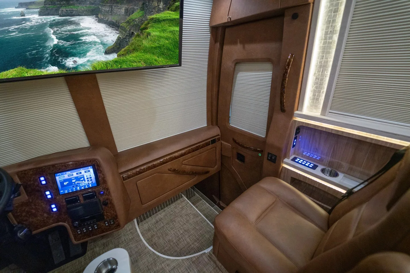 2024 Marathon H3-45 interior - photo 3 of 54