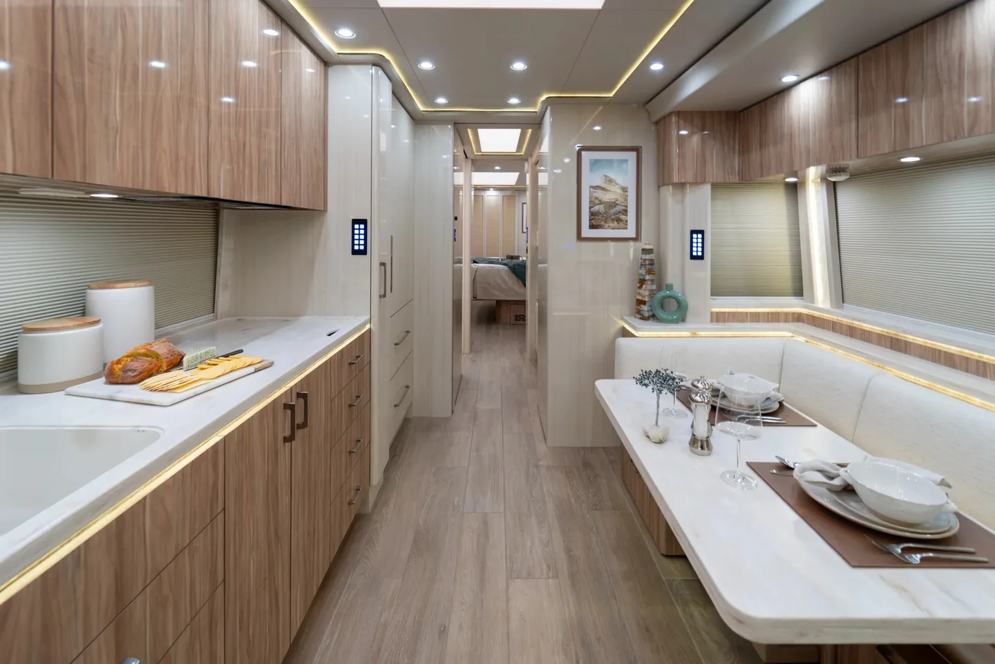 2024 Marathon H3-45 interior - photo 8 of 54