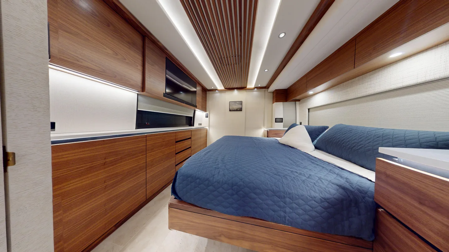 2025 Epic H3-45 interior - photo 7 of 30
