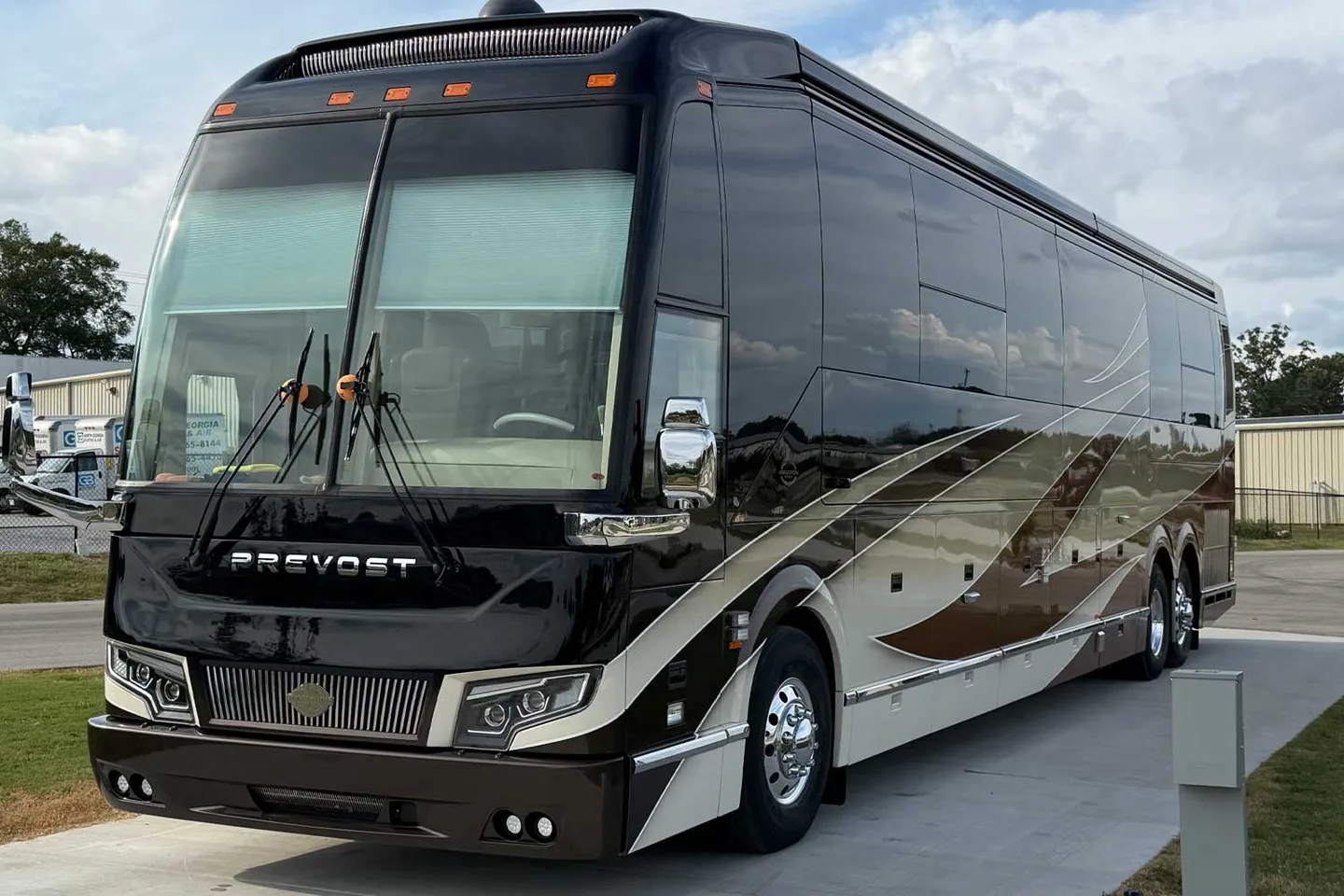 2019 Marathon H3-45 Bunk Coach : Double Slide