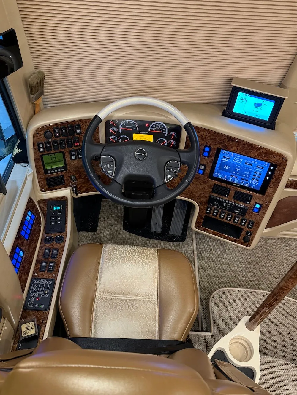Photo 8