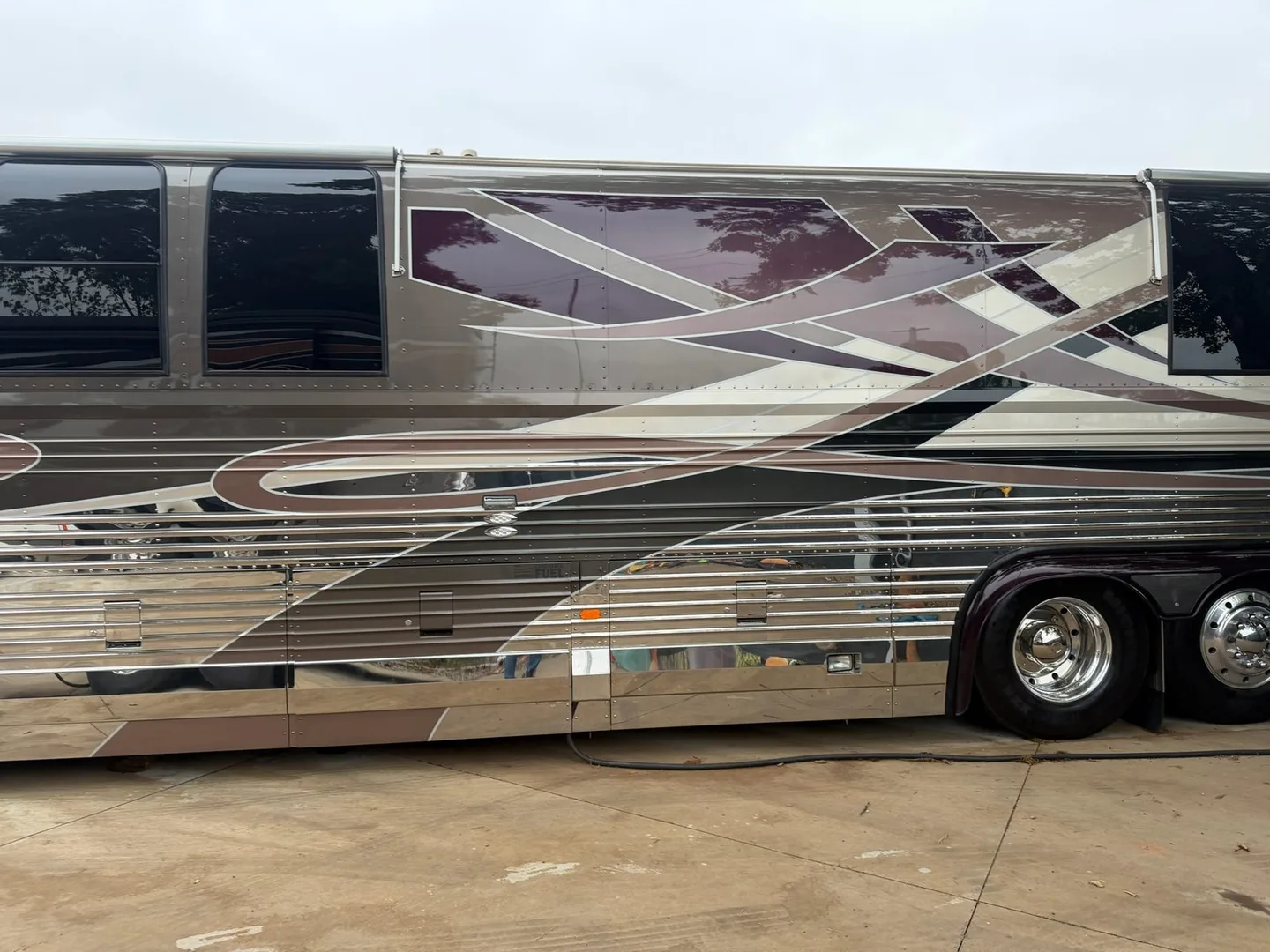 2000 Prevost Featherlite XL