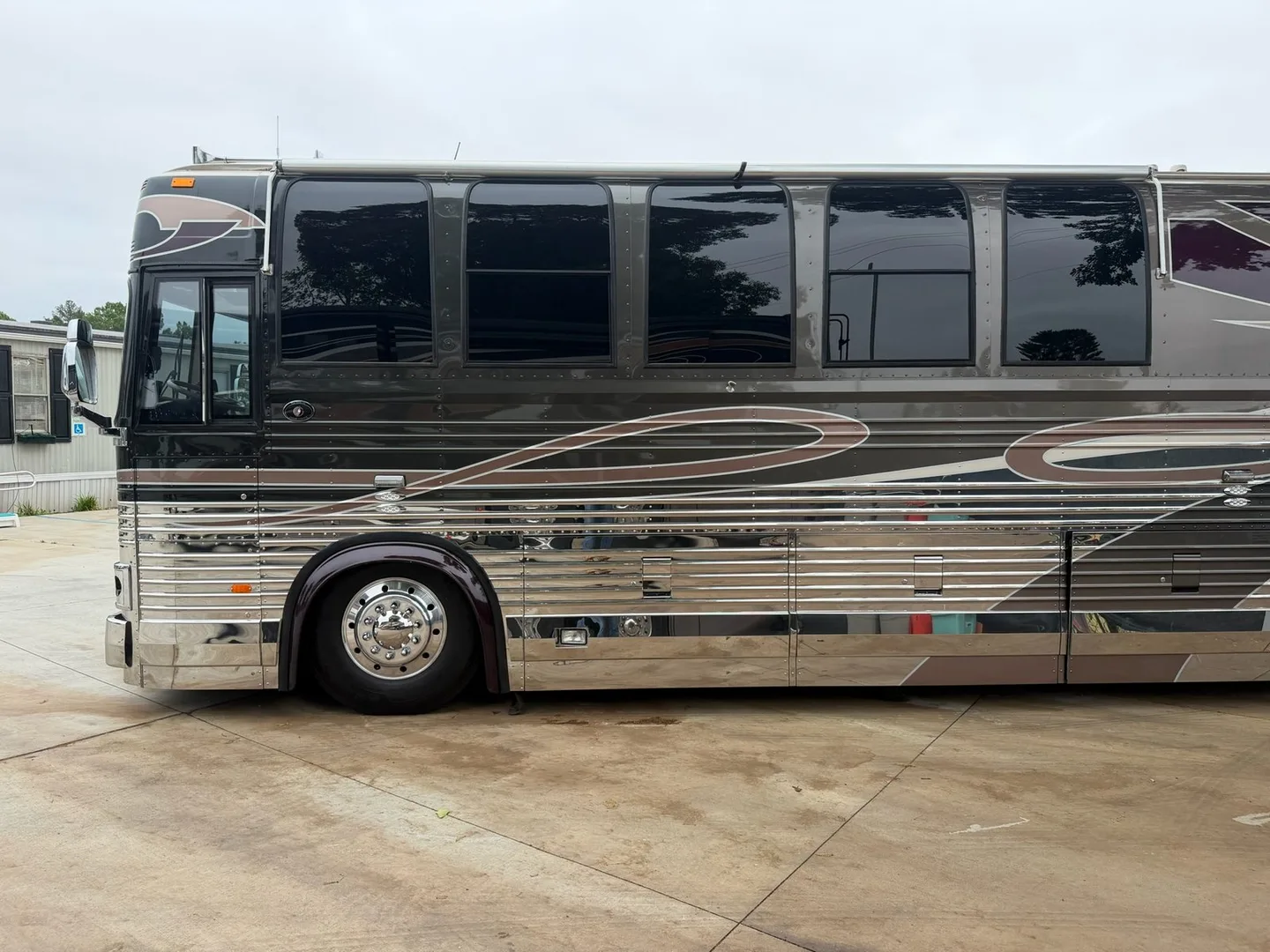 2000 Prevost Featherlite XL